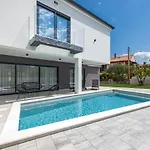 Villa Seaside Bamboo - *
