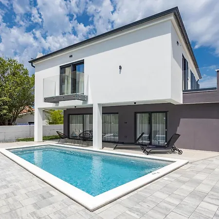 Seaside Bamboo - Villa