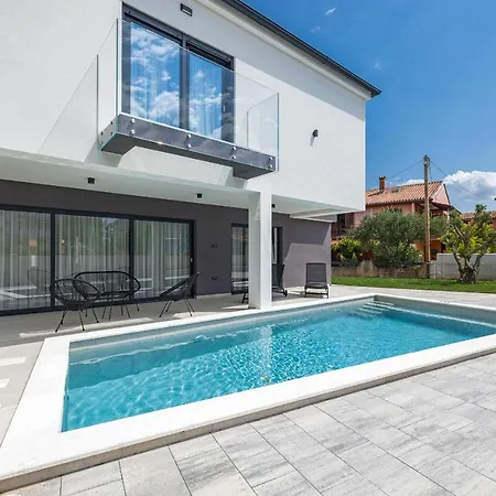 Villa Seaside Bamboo - *